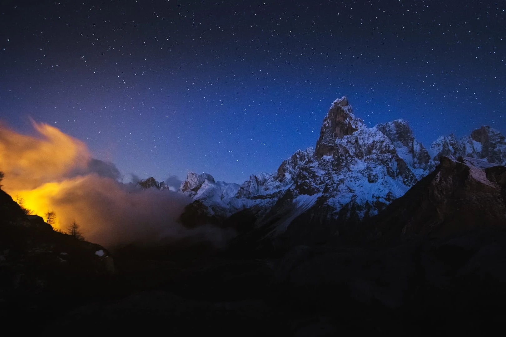 TravelBox™ TRITIUM hero background